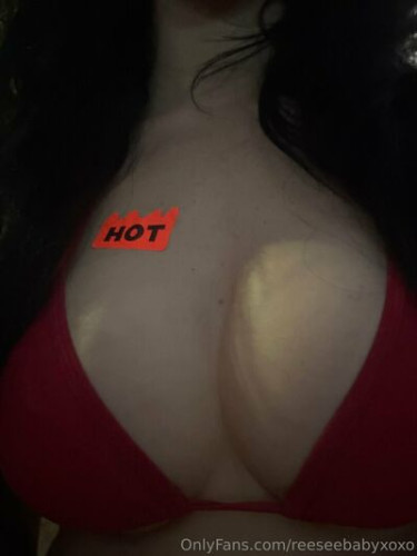 Reeseebabyxoxo on picsofsex.com
