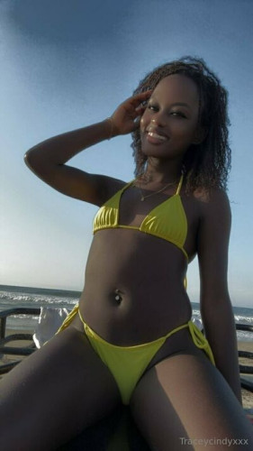 Traceycindyxxx on picsofsex.com