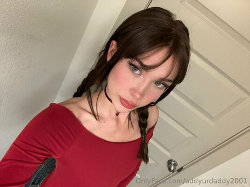 Brooklybaby2001 on picsofsex.com