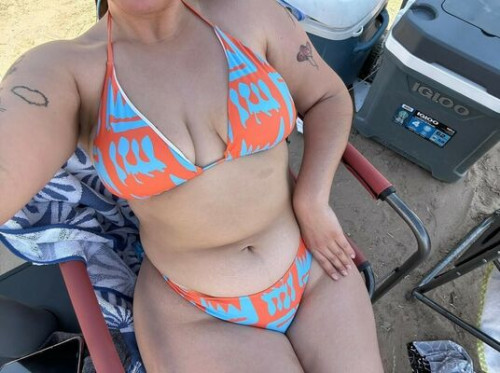 Leslie.vlla on picsofsex.com