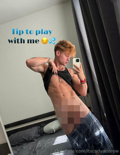 Itscodyandrew on picsofsex.com
