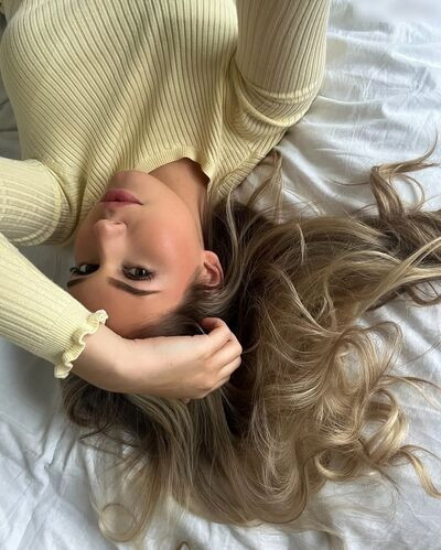 Lifewithaliina on picsofsex.com