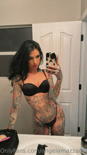 Angelamazzantiprivate on picsofsex.com
