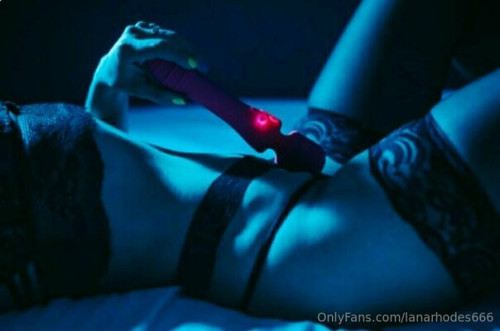 Lanarhodes666 on picsofsex.com