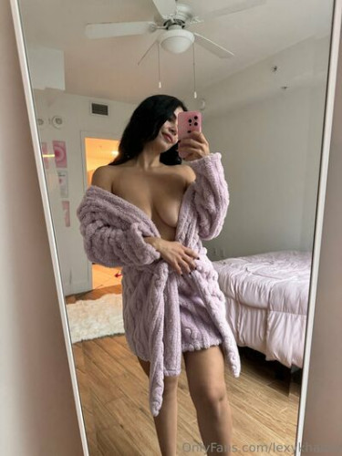 Lexykhadra on picsofsex.com
