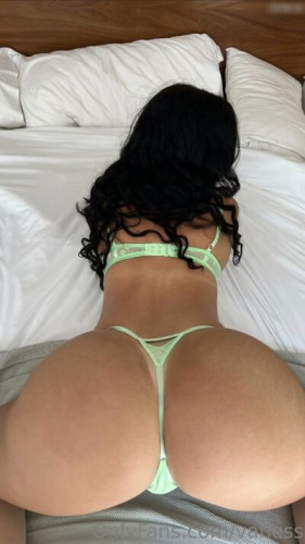 Vanessa_rhd on picsofsex.com