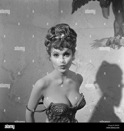 Madelinesmith on picsofsex.com