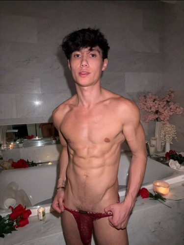 Lifeofalexjames on picsofsex.com