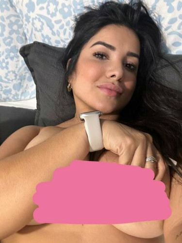 Adeladiperi on picsofsex.com