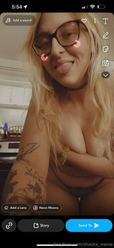 Shashameow_gaming on picsofsex.com