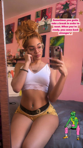 Celestvictoria_ on picsofsex.com