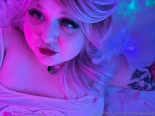 Velia.princess on picsofsex.com