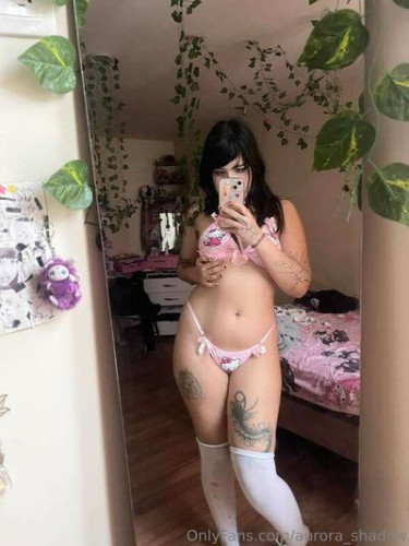 Aurorashadowvip on picsofsex.com