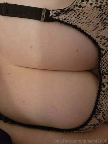 Curlytop1015 on picsofsex.com