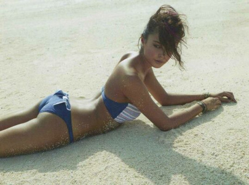 Courtneyeaton on picsofsex.com