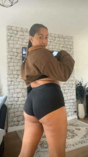 Ishamariyah on picsofsex.com