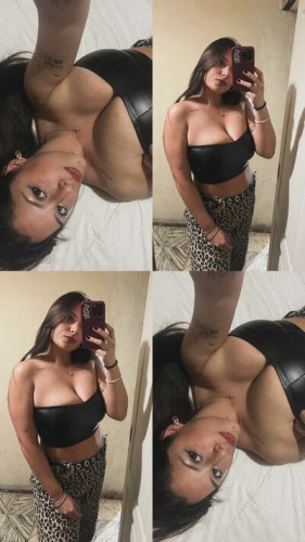 Danileivax on picsofsex.com