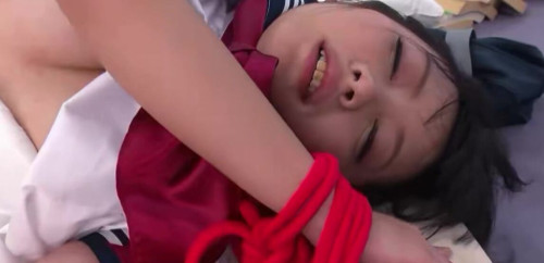 Petite Japanese Teen at Old Young Sex - Japan on picsofsex.com