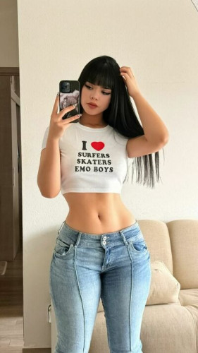 Cherrryblossomx on picsofsex.com