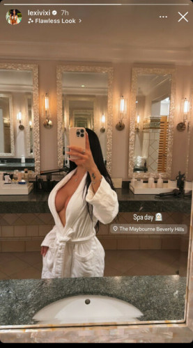 Lexivixi on picsofsex.com