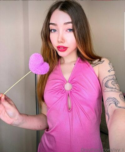 Ivy_i on picsofsex.com