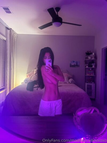 Mmadison.ellee on picsofsex.com