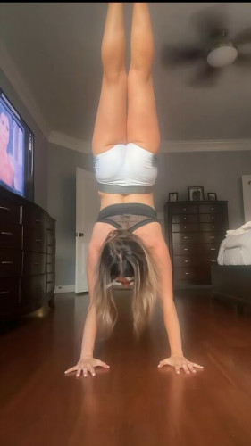 Sarahjzaltsman on picsofsex.com