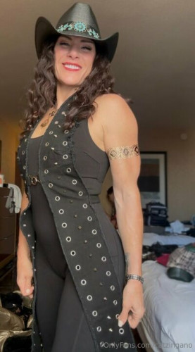 Catzingano on picsofsex.com