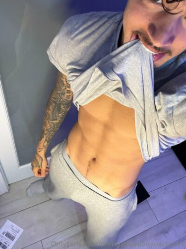 Prettymixedboyexclusive on picsofsex.com