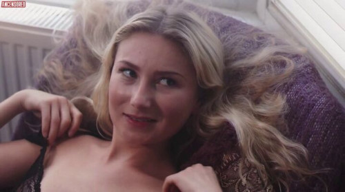 Keely Cat Wells on picsofsex.com
