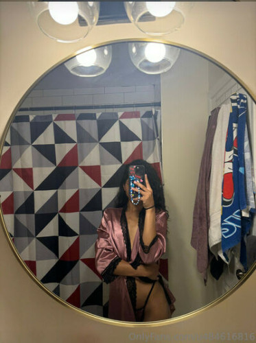 Keylar2512 on picsofsex.com