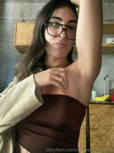 Mistresslilith1999 on picsofsex.com