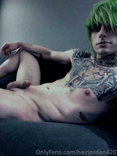 Hairjordan420 on picsofsex.com