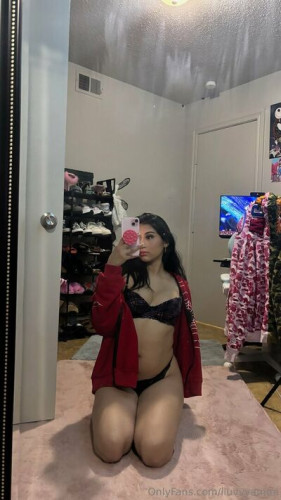 Iluvvyammi on picsofsex.com