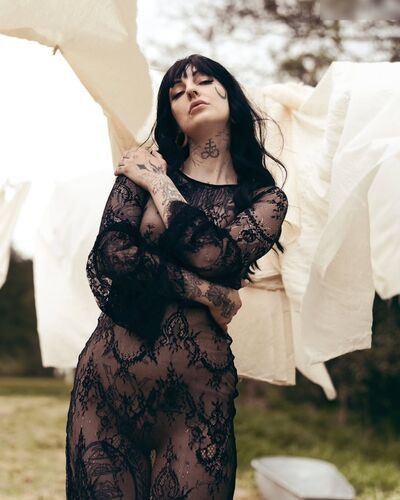 Angelique_vh_ on picsofsex.com