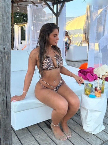 Helin Deli on picsofsex.com