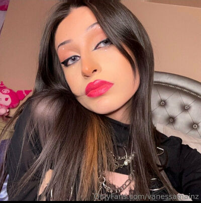 Vanessamainz on picsofsex.com