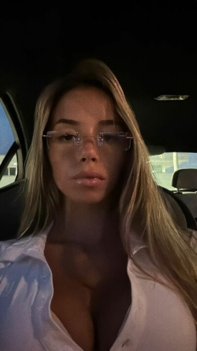Sadieemckennaa on picsofsex.com