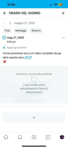 Mollicaratifree on picsofsex.com