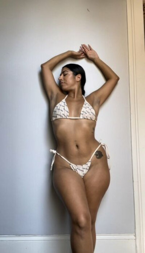 Jasminesherni on picsofsex.com