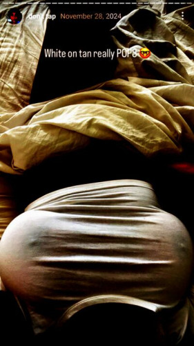 Curlybboy on picsofsex.com