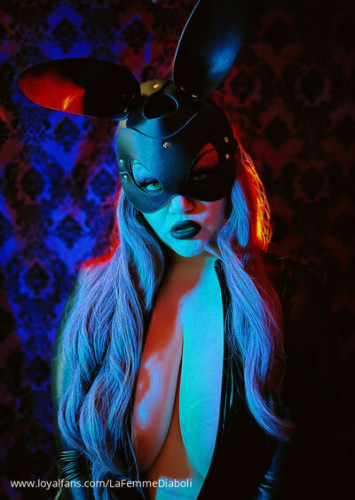 Empress.ov.hell on picsofsex.com