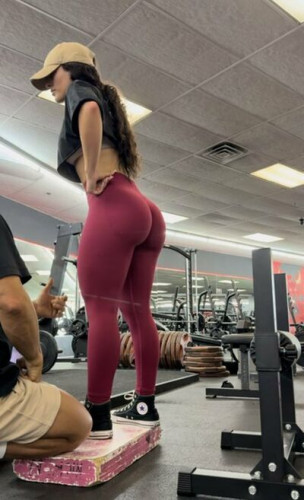 Aria.luna on picsofsex.com
