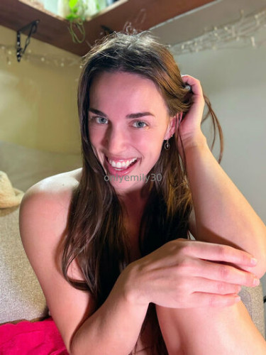 Only_emily30 on picsofsex.com