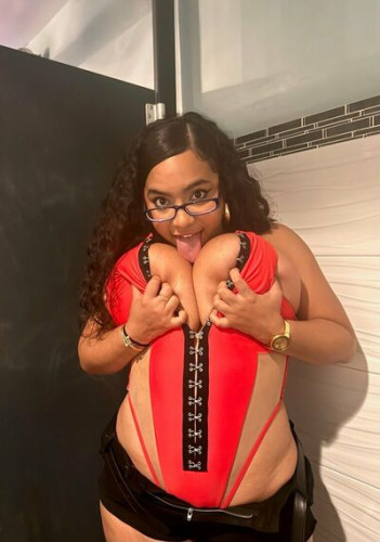 Jaki_senpai on picsofsex.com