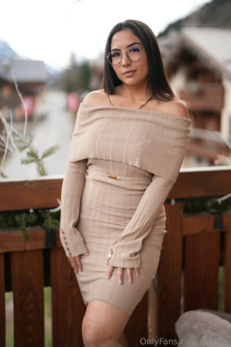 Itsxlilix.official on picsofsex.com
