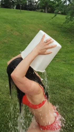 Danicamckellar on picsofsex.com