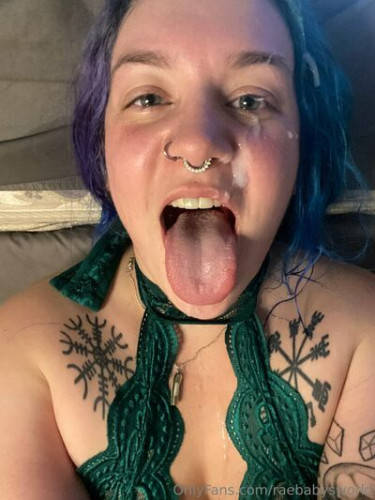 Raebabysworld on picsofsex.com