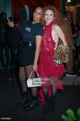 Nlyonne on picsofsex.com
