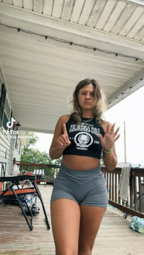 Kalia.hundley on picsofsex.com